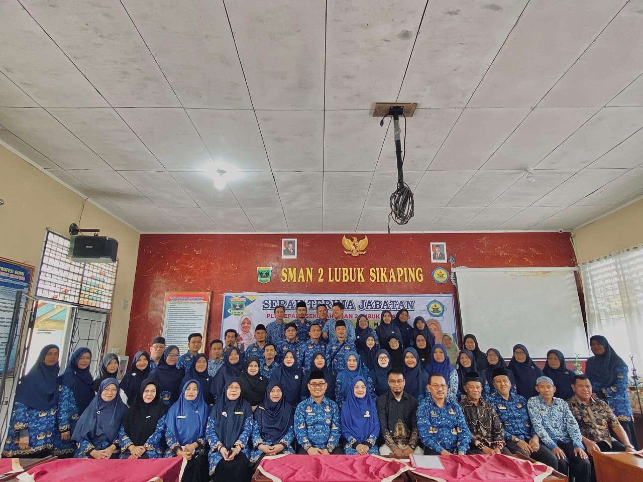Serah Terima Jabatan PLT Kepala Sekolah kepada Kepala Sekolah Definitif SMAN 2 Lubuk Sikaping